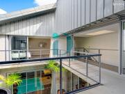 Loft/atelier/surface 6 pièces 280 m²