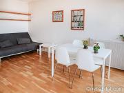 Logement à Paris, Location meublée T3 Belleville PA 4770