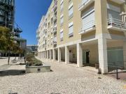 Loja 57m2 c/ Parqueamento Parque das Nações Boas Montras...