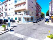 Loja à venda em Loures