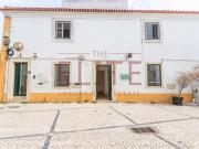 Loja Ampla e Luminosa para Arrendamento no Centro de Loures