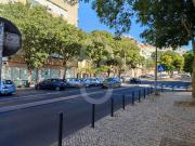 Loja arrendada com muita luz na zona das Pedralvas em...