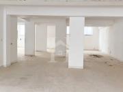 Loja no Cacém com 210m² e Acesso Direto à Rua Para Veículos