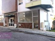 Loja com 2 pisos Capuchos Leiria