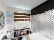 Loja comercial curta distância da Marina de Vilamoura...