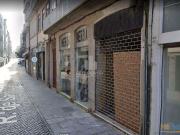 Loja na Baixa do Porto em localização privilegiada, com...