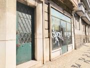 Loja na emblemática Avenida Almirante Reis