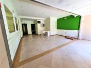 Loja/Espaço comercial em R/C em frente ao Mercado de Almada