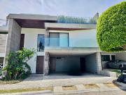 Lomas de Angelopolis 1 casa con 4 recámaras Lomas de Angelopolis 1 casa con 4 recámaras