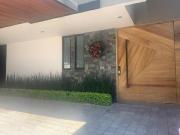 Lomas de Juriquilla: Residencia en Venta con Alberca...