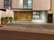Lomas de Juriquilla Venta Excelente Casa Diseño...