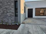 Lomas del a Rioja, Casa en VENTA de un nivel, con...