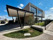 LOMAS DEL CAMPANARIO, MODERNA RESIDENCIA EN VENTA