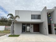 LOMAS DEL DORADO, Casa en VENTA con recamara en planta...
