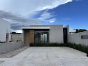 LOMAS DEL DORADO, Casa en VENTA de UNA PLANTA frente...