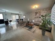 Lomas del Marqués VENTA. Casa con 4 recamaras 1 en...