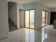 LOMAS DEL MEDITERRANEO, Casa en VENTA con recamara en PB...