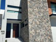 LOMAS GRAN JARDIN CASA EN VENTA