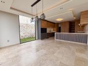 LOMAS NORTE CASA NUEVA VENTA