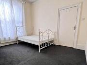 London, 2 Bedroom Maisonette