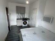 London HA8, 1 bed flat to rent, £1,180 pcm | PrimeLocation