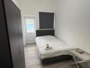 London HA8, Studio to rent, £1,000 pcm | PrimeLocation