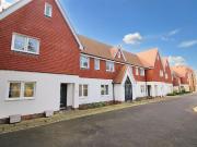 London Road, Guildford GU1, 2 bed flat to rent, £2,150... London Road, Guildford GU1, 2 bed flat to rent, £2,150...