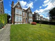 London Road, High Wycombe HP11, 2 bed flat to rent,...
