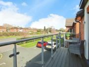 London Road, Ruscombe, 2 Bedroom Apartment
