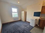 London Road, Tooting, Studio Flat For