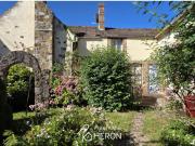 LONGERE 201 M² TERRAIN 977 M² DÉPENDANCES