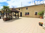 Longère de 4 chambres, piscine intérieure, jacuzzi, 2...