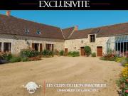 LONGÉRE EN PIERRES AVEC JARDIN ET DÉPENDANCES