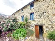 LONGERE EN PIERRES SUPERBE CADRE SECTEUR LA GUERCHE DE...