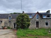 LONGERES A RENOVER ET HANGAR