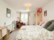 Longueil Close, Caerdydd, CF10
