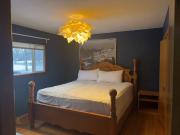 Looking for Roommate – Quiet, Clean, and Convenient