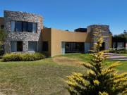 LOS ACANTILADOS MAGNIFICA RESIDENCIA SOBRE 23.900 M2 DE...