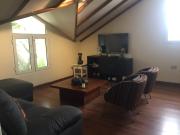 Los Ceibos departamento amoblado estilo inglés