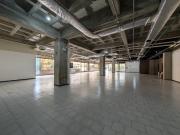 Los Cortijos Se alquila ESPECTACULAR Local Comercial...