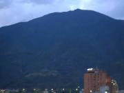 LOS DOS CAMINOS. ALQUILO BELLO APTO. sin muebles