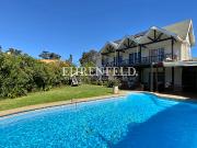 Los Pinos, Reñaca. Casa de amplios espacios