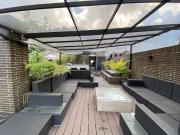 Los Rosales Apartamento con Terraza Amplia en Ubicación...