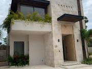 LOSANTOS CANCUN, *288 m2* Av. Huayacán