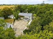 LOT 1 Silverspring, Residence & Outbuildings On 16.61 Acres.