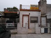 Lote 8,66x44 con 2 viviendas