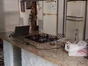 Lote com 1000 metros quadrados com um chalé, documento...