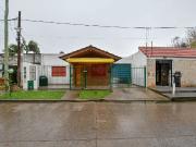 LOTE CON 3 CASAS EN VENTA APTA BANCO