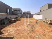 Lote de 312 m² à venda no Parqville Jacarandá. Segurança...