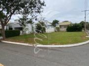 Lote de esquina com 442 m², próximo ao lago e praça de...